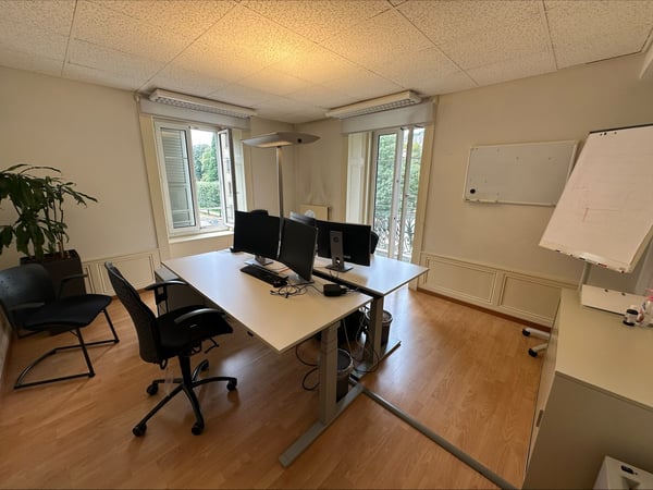 Bureau lumineux de 1 pièces au cœur de Neuchâtel 8