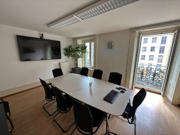 Bureau lumineux de 1 pièces au cœur de Neuchâtel 1