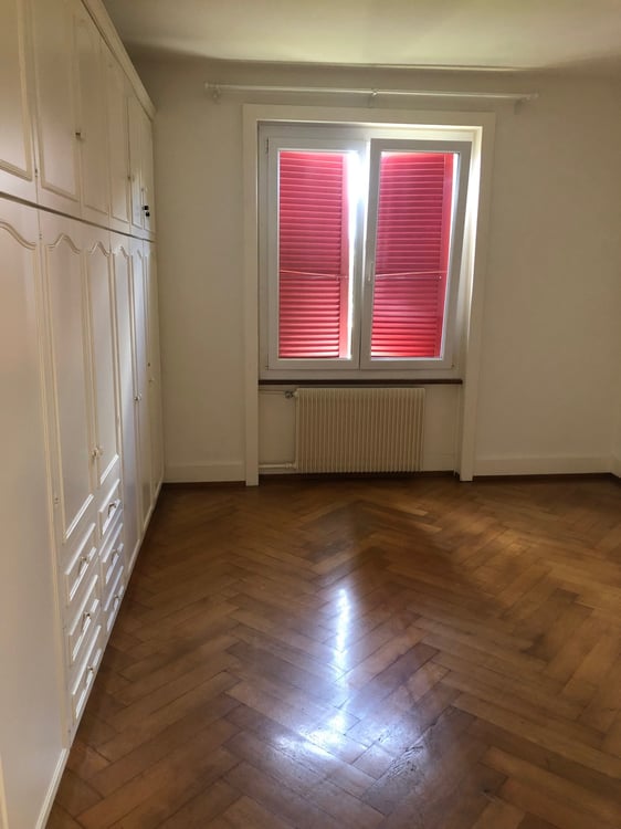Spacieux appartement de 4 pièces avec balcon à Peseux 6