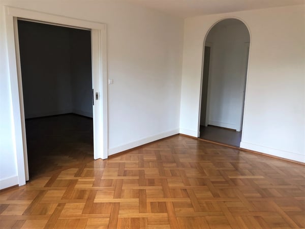 Spacieux appartement de 4 pièces avec balcon à Peseux 4