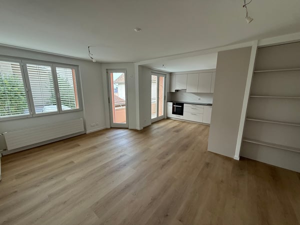 Charmant appartement de 2,5 pièces à Neuchâtel – disponible immédiatement 4