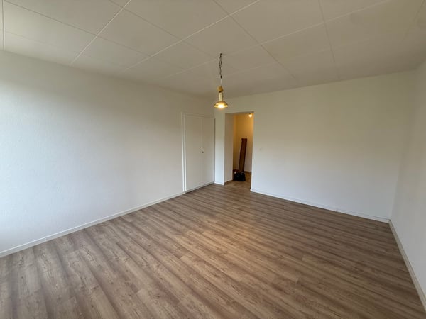 Charmant studio avec balcon à Neuchâtel 3