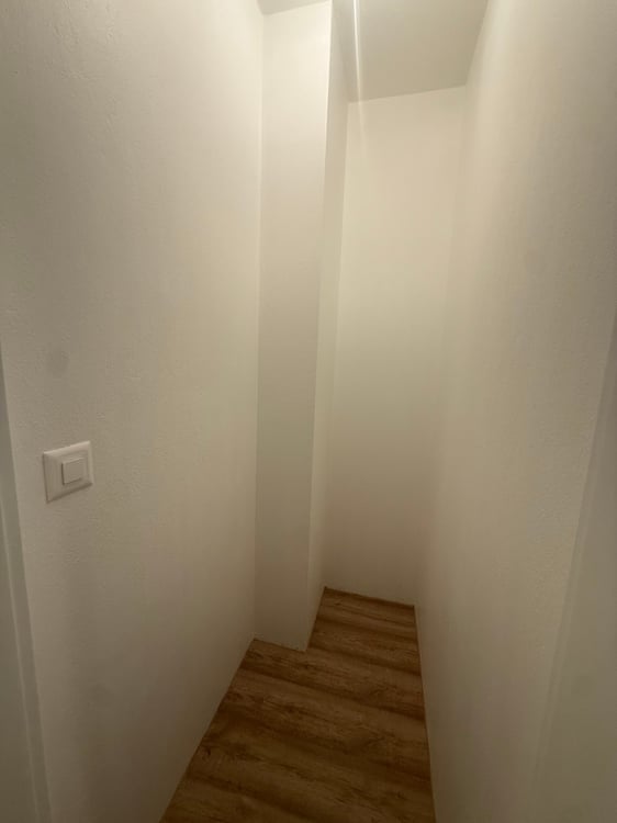 Charmant studio avec balcon à Neuchâtel 5