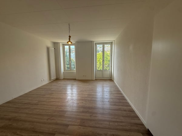 Charmant studio avec balcon à Neuchâtel 1