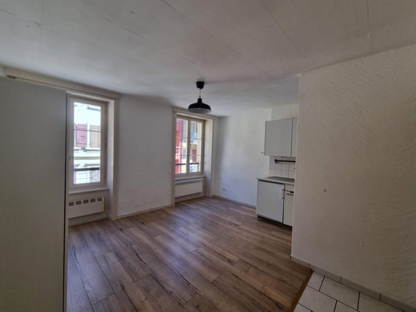 Charmant studio au 3ème étage à Neuchâtel – Disponible immédiatement 1