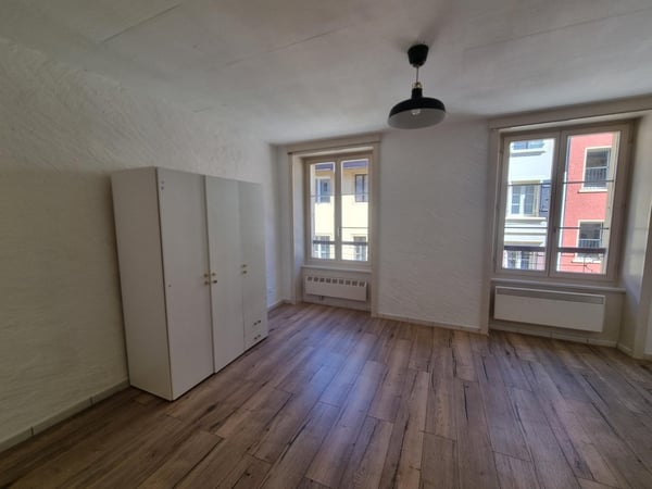 Charmant studio au 3ème étage à Neuchâtel – Disponible immédiatement 2