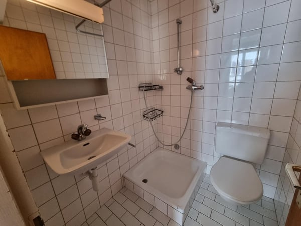 Charmant studio au 3ème étage à Neuchâtel – Disponible immédiatement 4