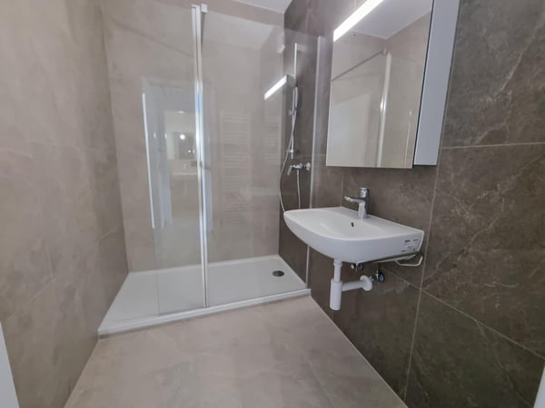 Appartement 1.5 pièces rénové à Neuchâtel 4