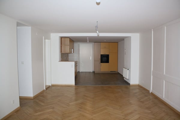 Spacieux appartement de 5.5 pièces avec balcon à Corcelles-Peseux 3