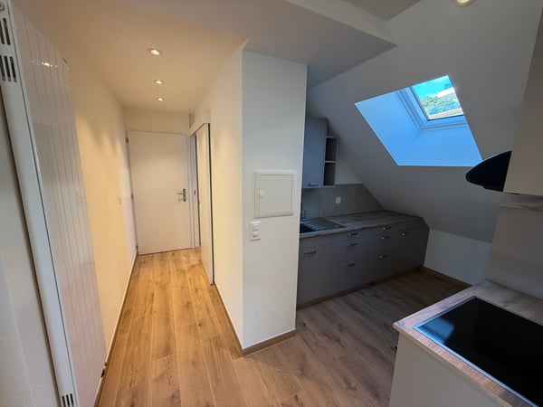 Studio entièrement rénové à Neuchâtel 3