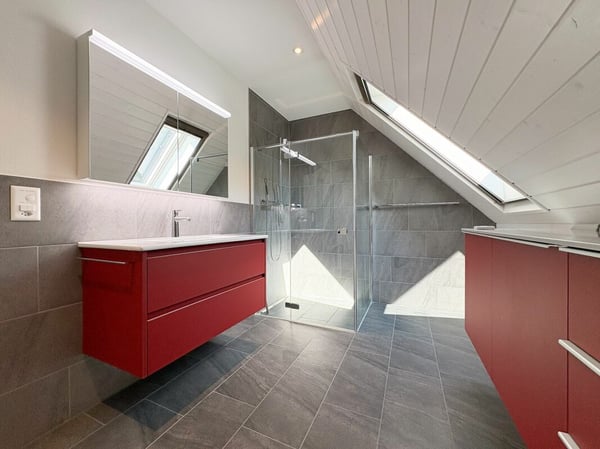 3.5-Zimmer-Dachwohnung mit zwei Balkone an ruhiger und grüner Lage 4