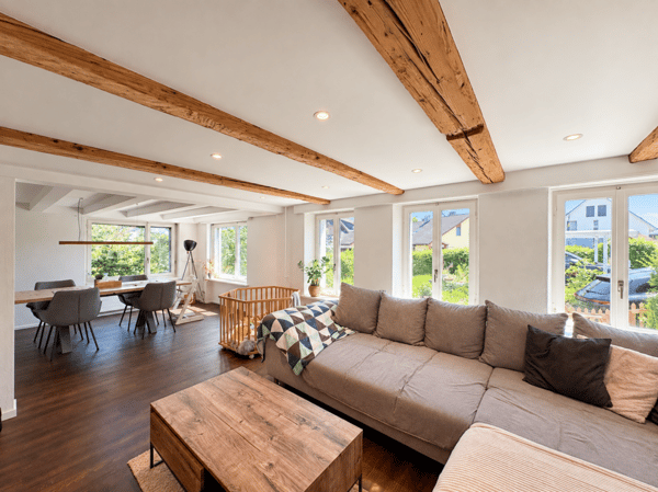 1.5-Zimmer-Doppeleinfamilienhaus an sonniger Lage 1
