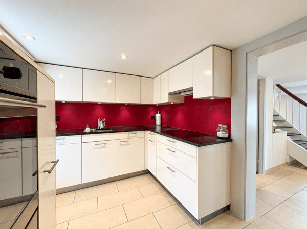 1.5-Zimmer-Doppeleinfamilienhaus an sonniger Lage 2