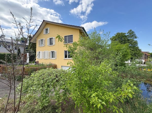 4.5-Zimmer-Doppeleinfamilienhaus an sonniger Lage 1