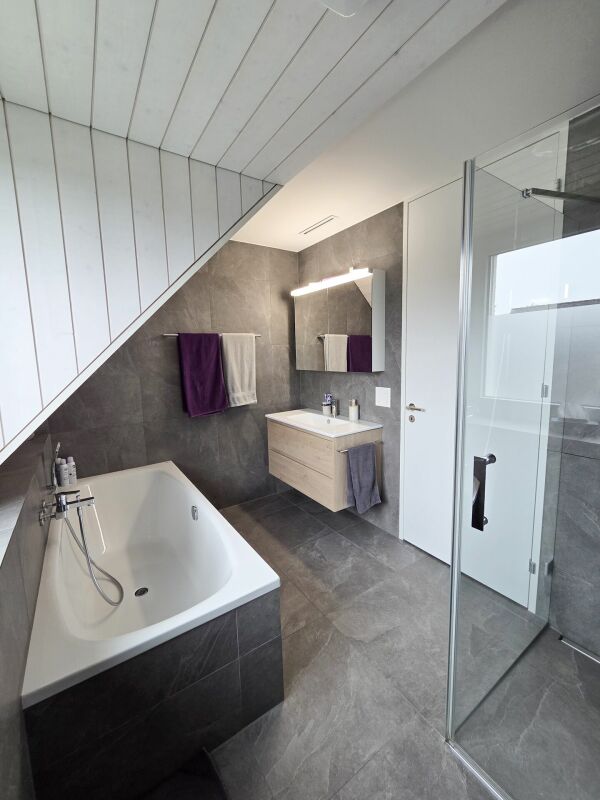 5.5-Zimmer-Dachwohnung mit gedecktem Balkon