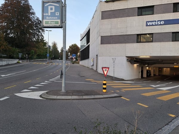 Parkhaus Behmen im Zentrum von Aarau! 3