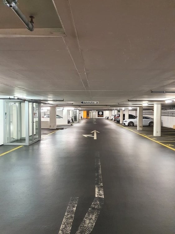 Parkhaus Behmen im Zentrum von Aarau! 2