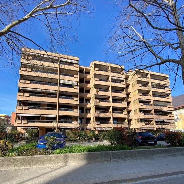 AFFITTASI POSTEGGIO ESTERNO 8