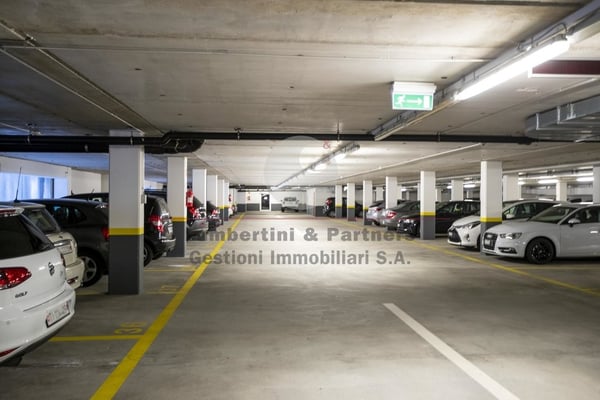 POSTEGGI IN AUTORIMESSA CON CONTRATTI MENSILI 2