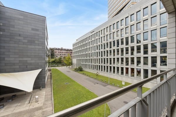 Wohnung mit Balkon in der Nähe des Bahnhofs Oerlikon 10