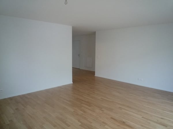 Gegenüber Primarschule - ideal für junge Familien 4