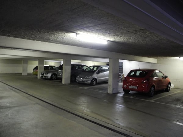 Einstellplatz in der Garage nur wenige Minuten vom Bahnhof entfernt 1