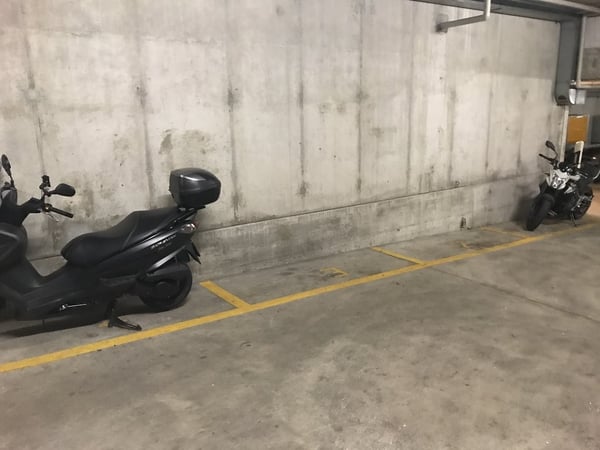 Motorradplatz 2