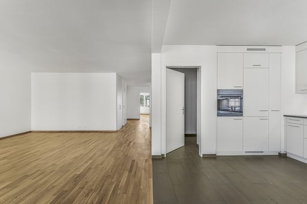Attraktive Wohnung an zentraler Lage im Kreis 4 8