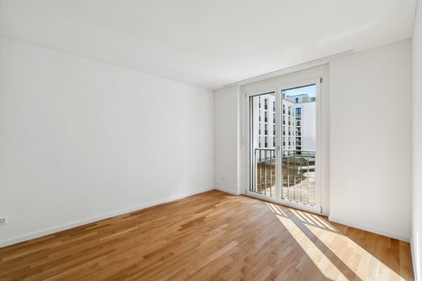 Moderne Erdgeschoss Wohnung an zentraler Lage in Regensdorf 4
