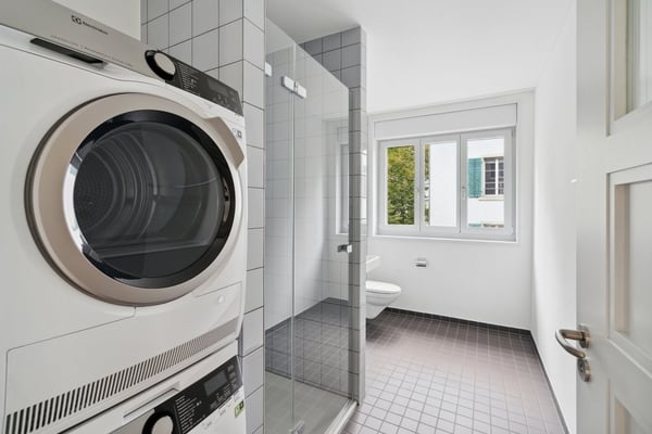Moderne 2.5-Zimmer-Wohnung an der Freiestrasse 12 4