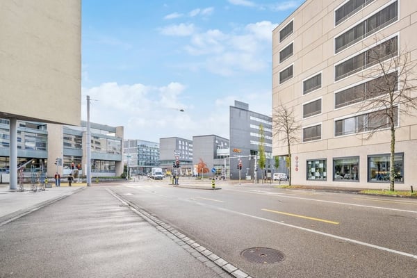 Maisonette-Attikawohnung mit grosszügigen Dachterrassen in Oerlikon 1