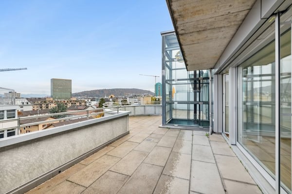 Maisonette-Attikawohnung mit grosszügigen Dachterrassen in Oerlikon 9
