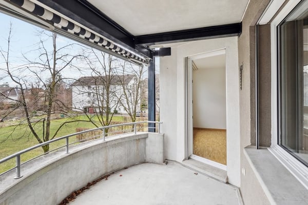 frisch sanierte 4.5-Zimmer-Wohnung mitten in Schwerzenbach 5