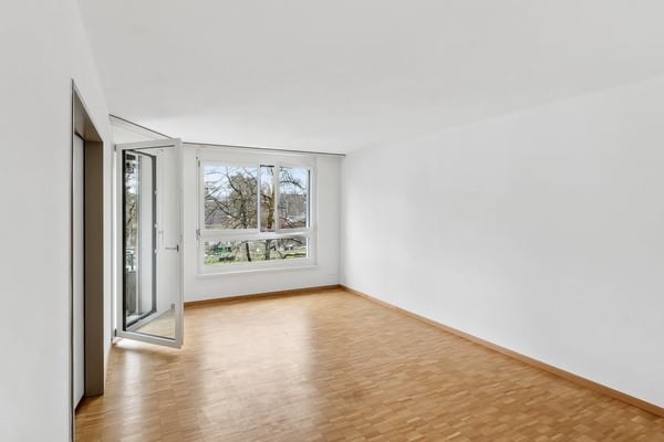 frisch sanierte 4.5-Zimmer-Wohnung mitten in Schwerzenbach 4