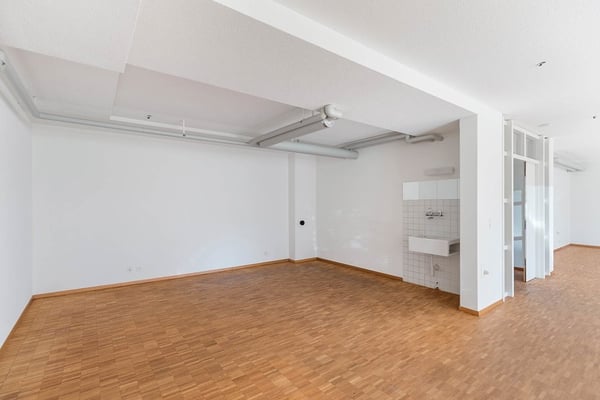 Gewerbefläche wenige Gehminuten vom Bahnhof Schwerzenbach 5