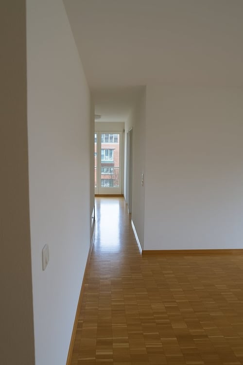 Schöne 1.5-Zimmerwohnung mit grossem Sitzplatz und viel Grün 3