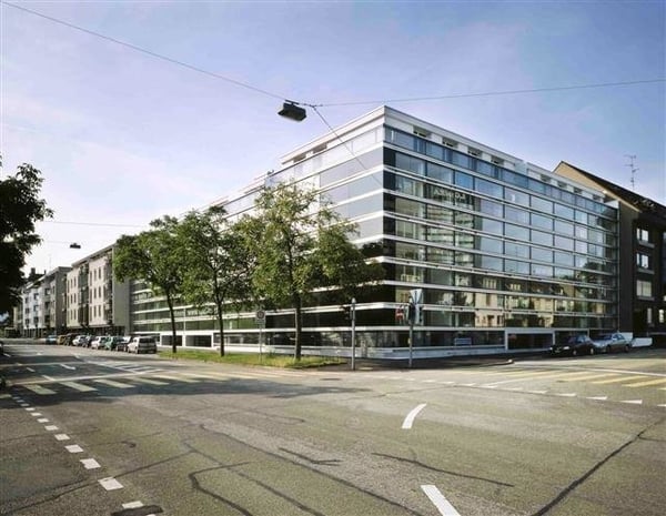 MODERNE WOHNUNG NÄHE AESCHENPLATZ 1