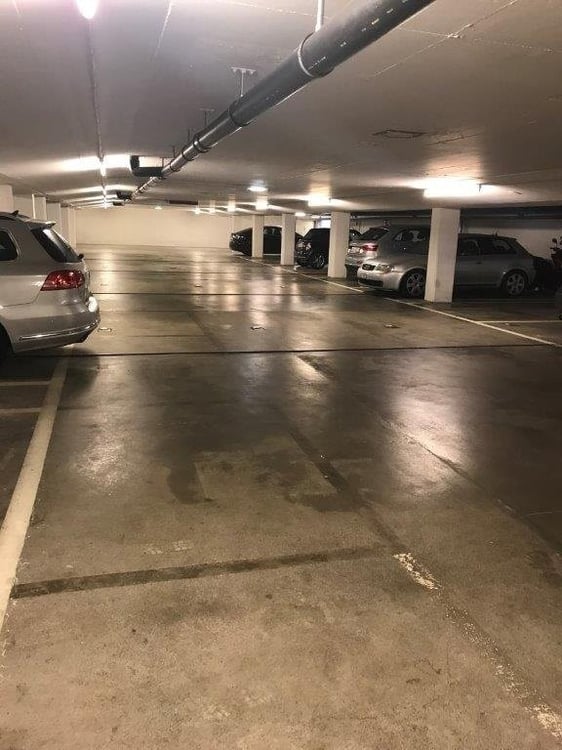 EINSTELLHALLENPLATZ NÄHE GROSSPETER AREAL ZU VERMIETEN 2