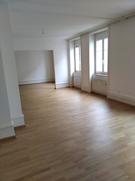 GROSSE 1.5-ZIMMERWOHNUNG BEFRISTET BIS ZUM 31.12.2031 8