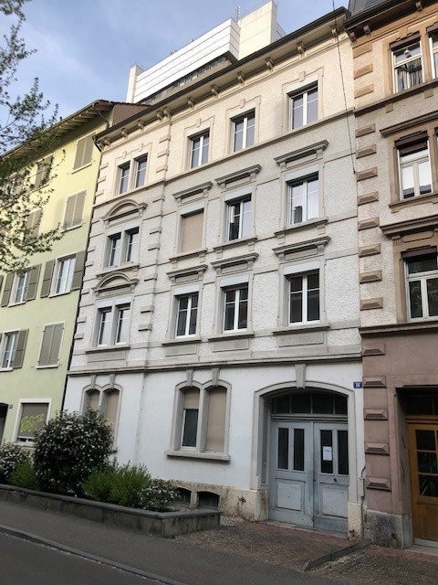 GROSSE 3.5-ZIMMERWOHNUNG BEFRISTET BIS ZUM 31.12.2031 1