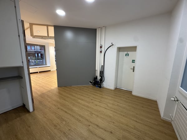 Zentrale Gewerbe-/Bürofläche in Zürich Wiedikon zu vermieten 8