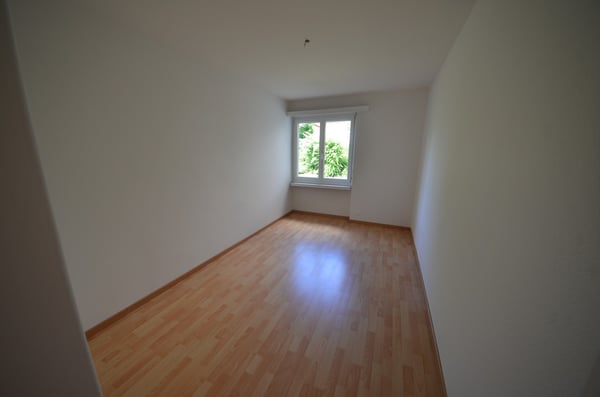 Attraktive und grosszügige Wohnung in grüner Umgebung 7