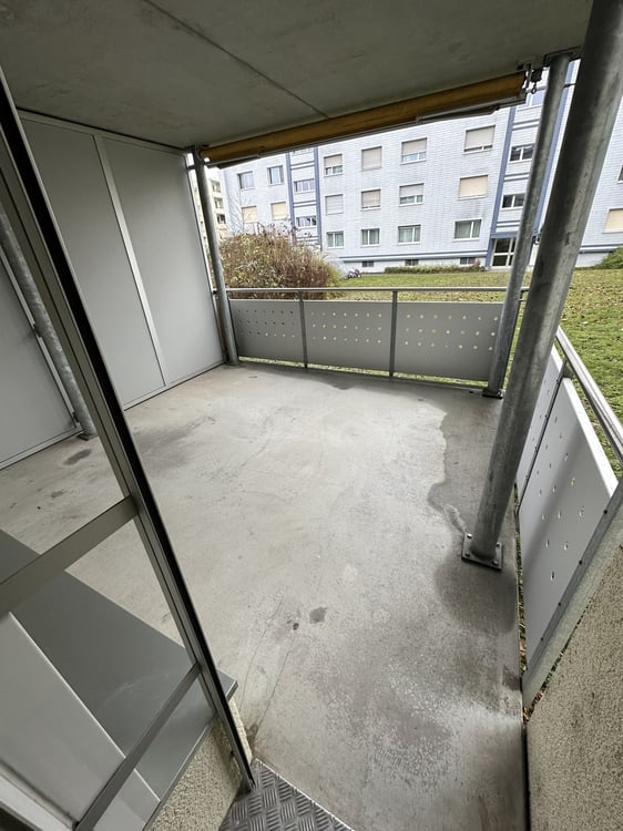 2.5-Zimmer-Wohnung im 3.OG links mit grossem Balkon 8
