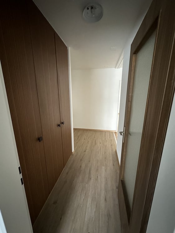 2.5-Zimmer-Wohnung im 3.OG links mit grossem Balkon 6