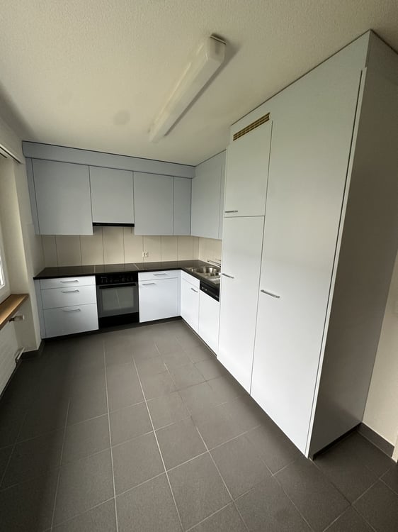 2.5-Zimmer-Wohnung im 3.OG links mit grossem Balkon 2