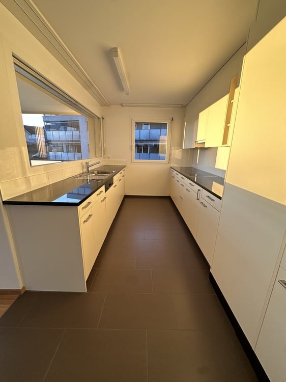 Lichtdurchflutete 5.5-Zimmerwohnung im Oberland zu vermieten 9