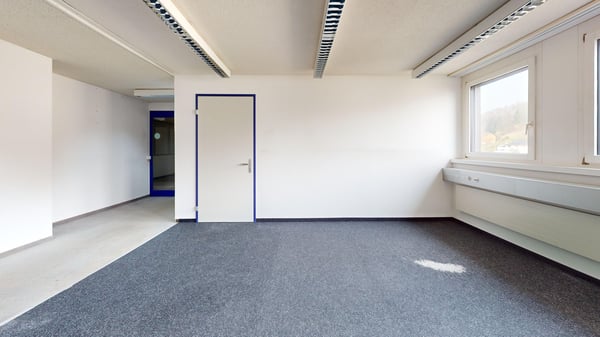 Grosszügige Bürofläche mit 7 ausgebauten Büroräumen in Winterthur 3