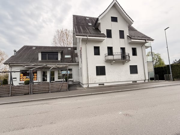 Coiffeur-/Büro-/Verkaufsfläche im Zentrum von Oberglatt 1