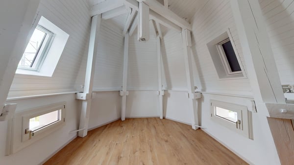 Exklusive 4.5-Zimmerwohnung in historischer Villa an bester Lage 3