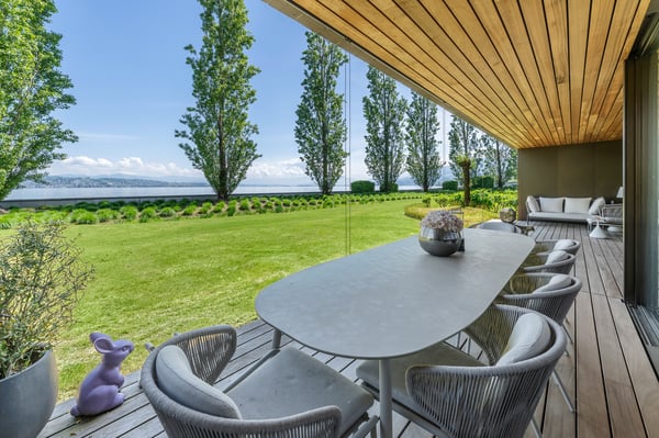Peninsula Beach House - Laguna: Exklusive Eigentumswohnung mit direktem Zürichsee-Zugang 1